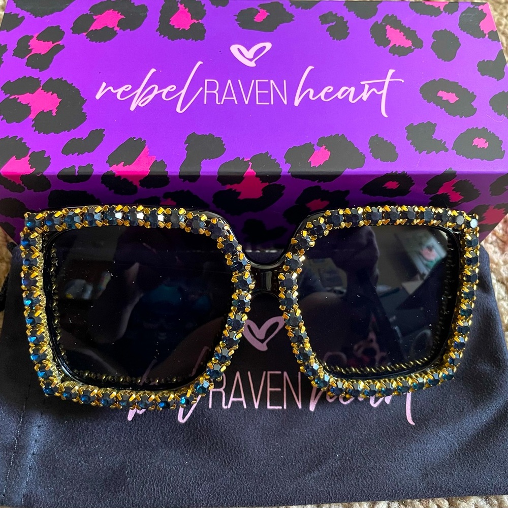 ✨NIB Rebel Raven Black Rhinestone Framed Sunglasses with Black Lenses
